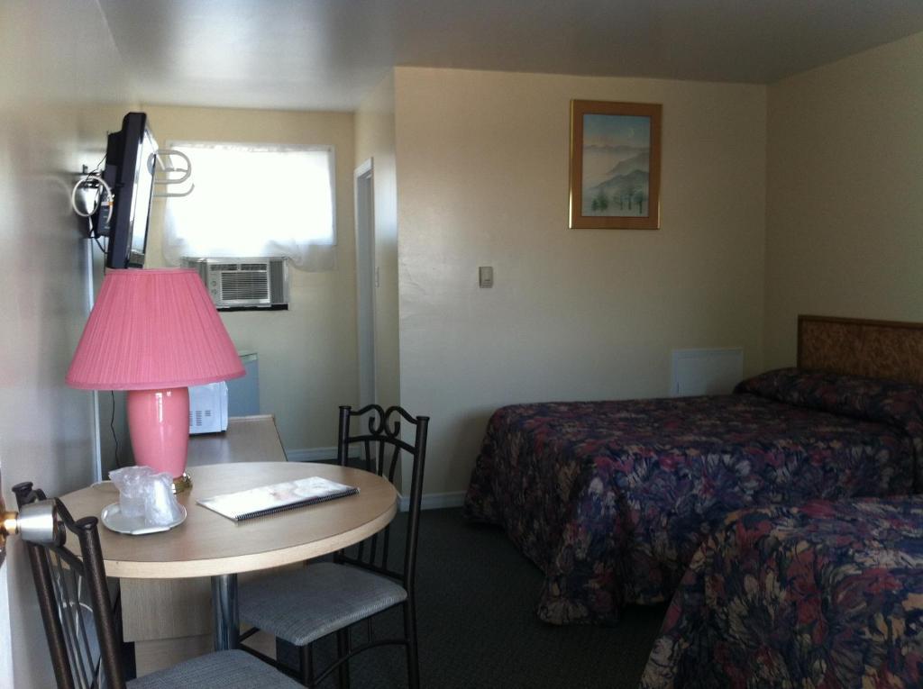 Hilltop Motel Kingston Room photo